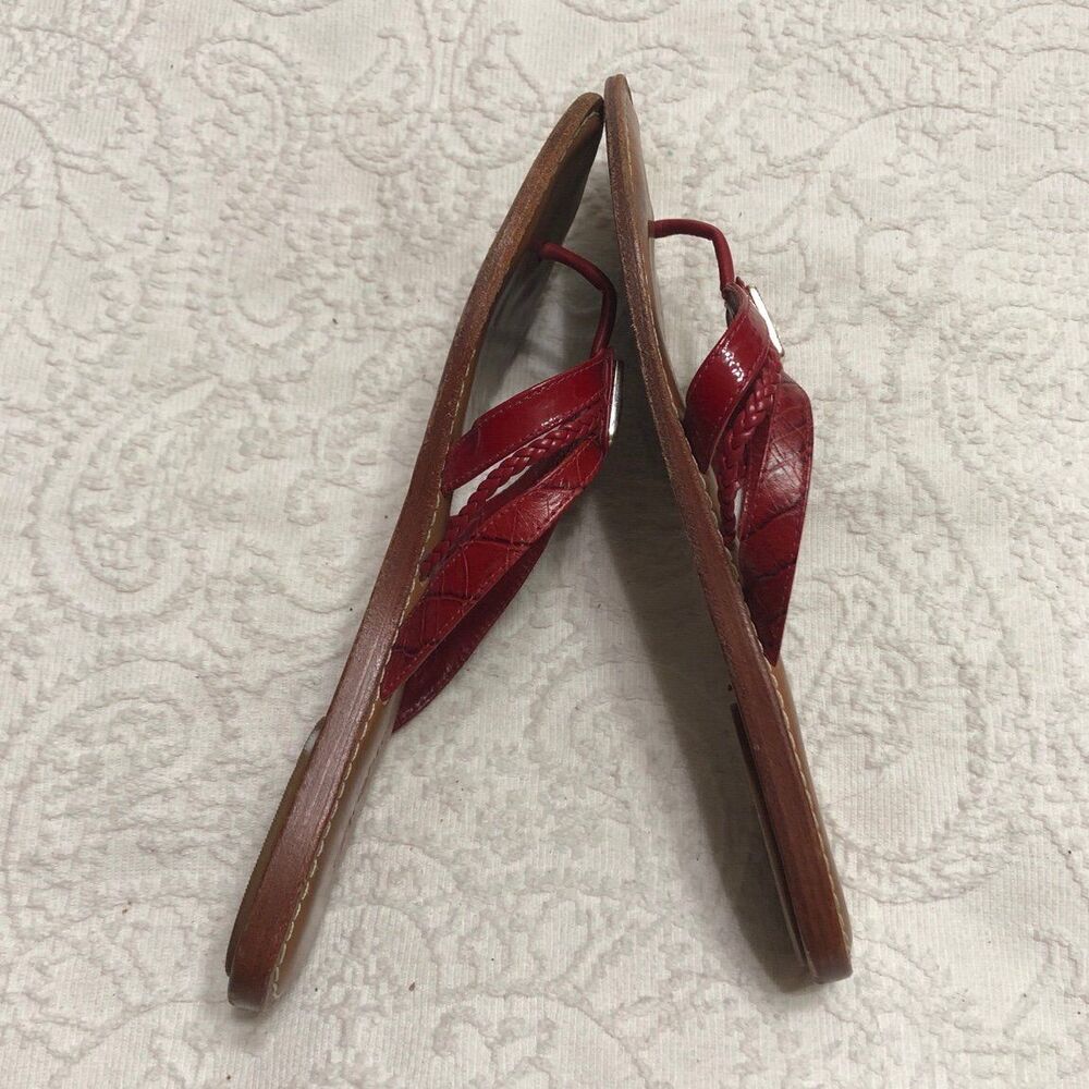 Brighton Sandals Flip Flops Size 7.5M Red Patent Leather with Rhinestone Design - Picture 6 of 7